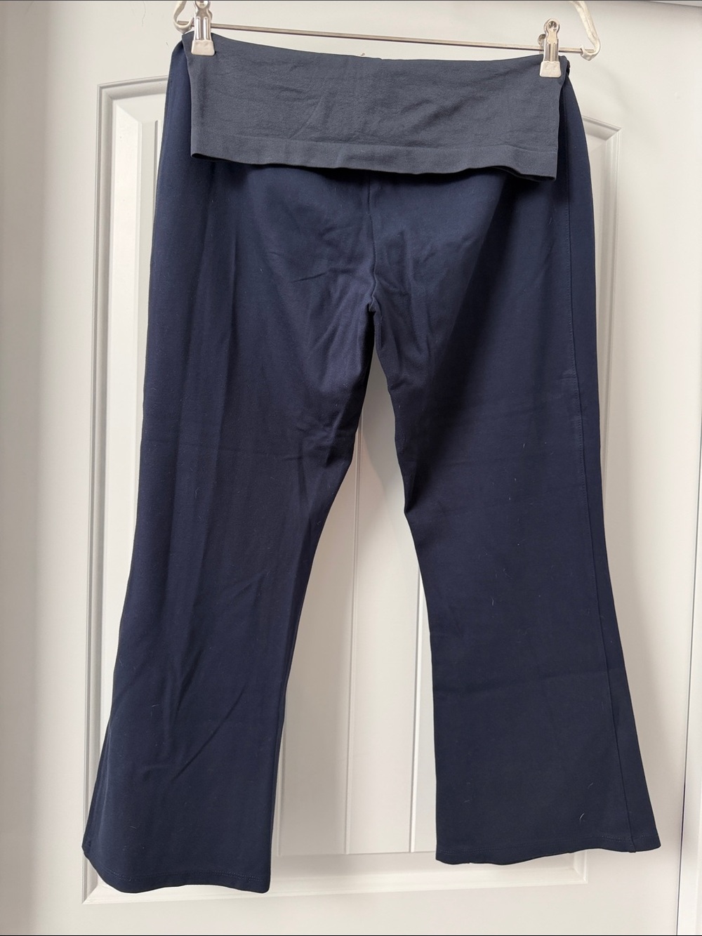 Maternity crop flare navy pants - Picture 3 of 3